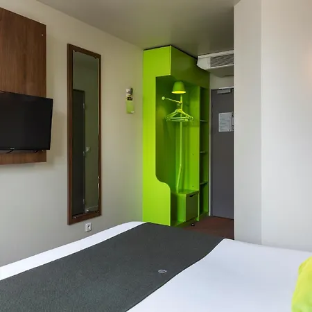 Ibis Paris Velizy Hotel