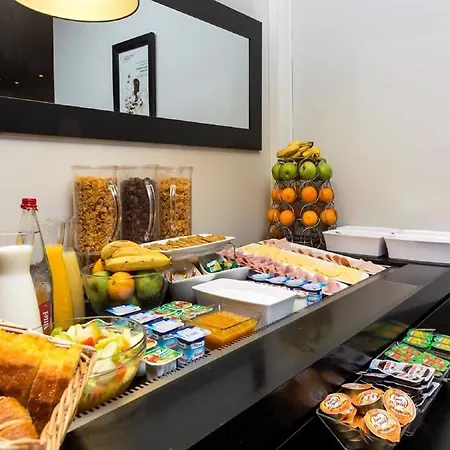 Ibis Paris Velizy Hotel 3*