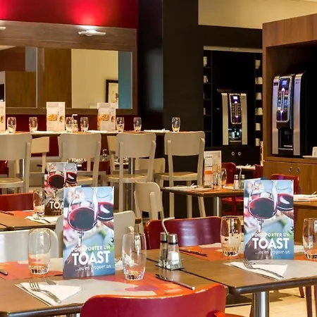 Ibis Paris Velizy