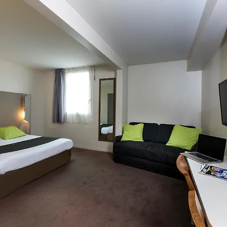 Ibis Paris Velizy 클라마르