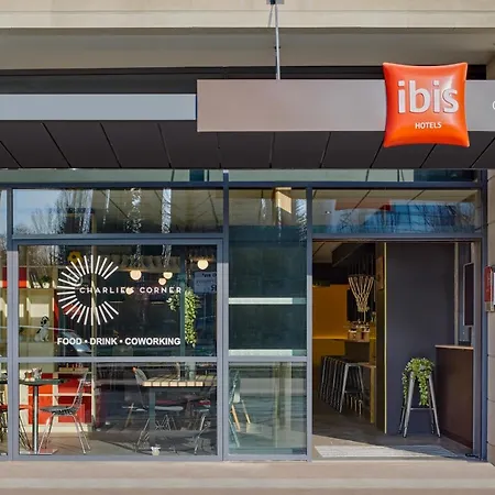 Ibis Paris Velizy Hotel 3*