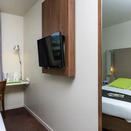 Ibis Paris Velizy 3* Clamart
