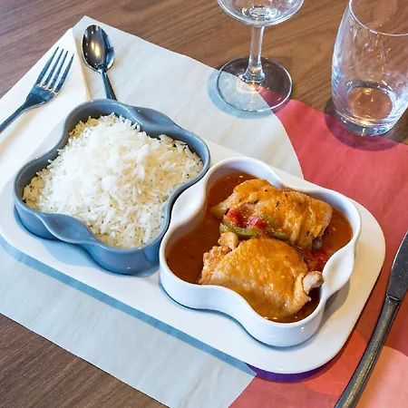 Ibis Paris Velizy 클라마르