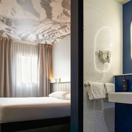 Ibis Paris Velizy