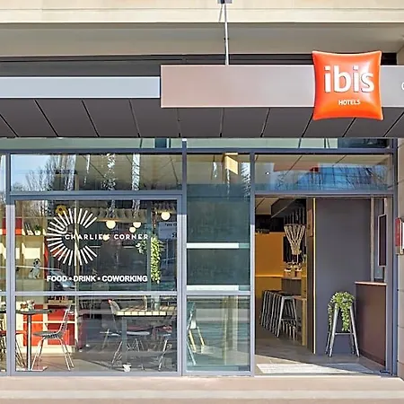 Ibis Paris Velizy Отель Кламар