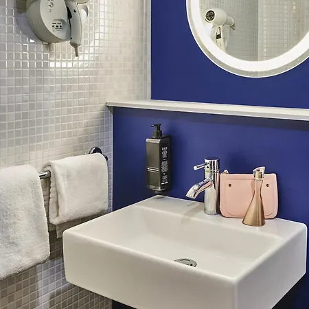 Отель Ibis Paris Velizy Кламар
