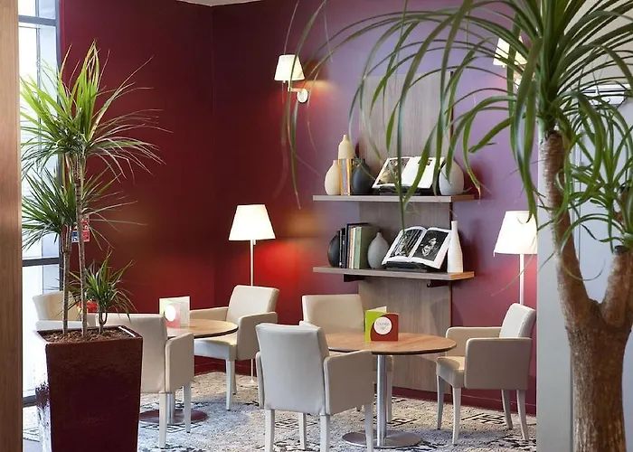 Ibis Paris Velizy 3*
