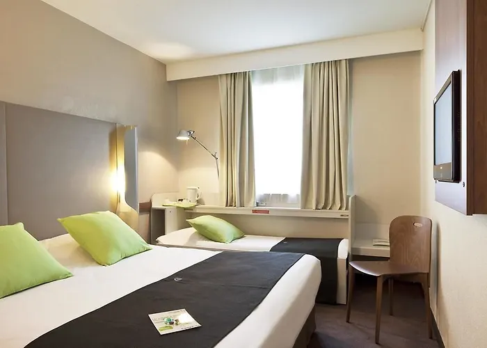 Ibis Paris Velizy מלון